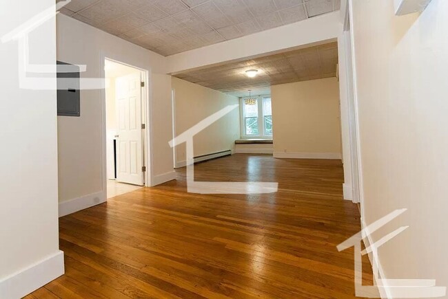 Building Photo - Nice 3 bed in Brighton