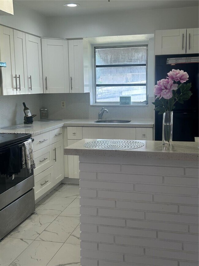 Foto del edificio - 3 bedroom in Hollywood FL 33020
