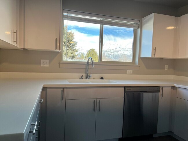 Kitchen has view of Timpanogos - 1140 W 950 N