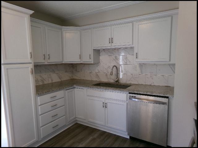 Foto del edificio - 8 Brookway Ln