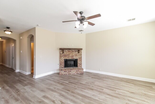 Building Photo - 1017 Snowbird Dr