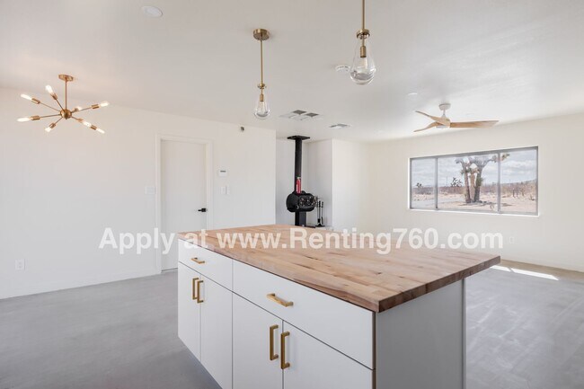Foto del edificio - Modern Comfort in Scenic Landers