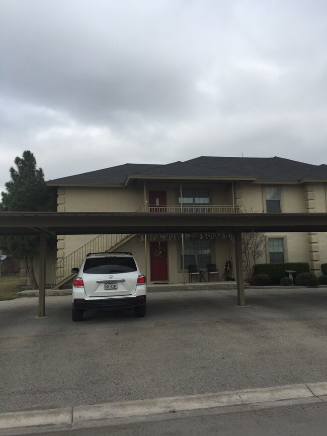 Building Photo - 121 Ramon Cardenas Dr