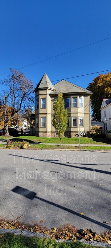 Foto principal - 75 Loomis Street - 3