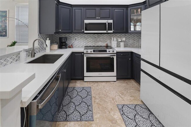 Foto del edificio - 601 NE 11th Ave