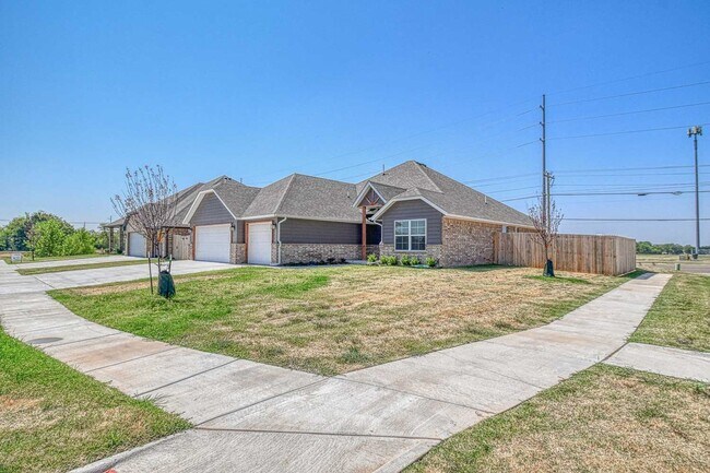 Foto del edificio - Beautiful Home in Summit Lakes!