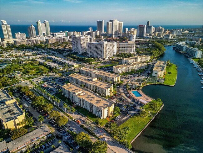 Building Photo - 851 Three Islands Boulevard