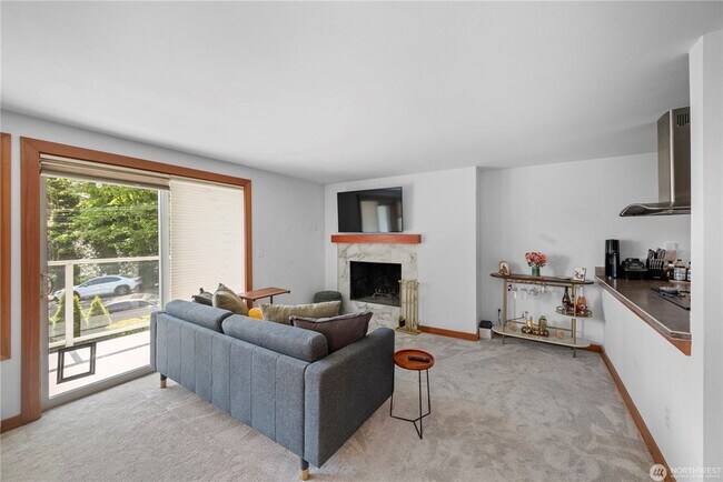 Foto del edificio - 1730 Taylor Ave N