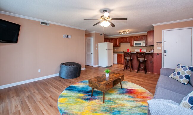 Building Photo - 6613 Willow Pointe NW