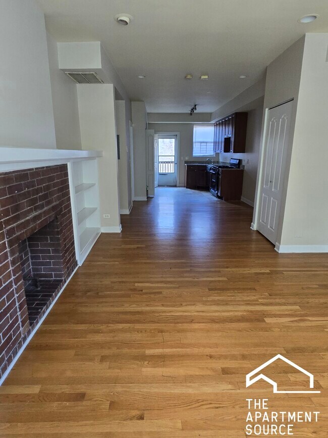 Foto del edificio - 7460 N Greenview Ave