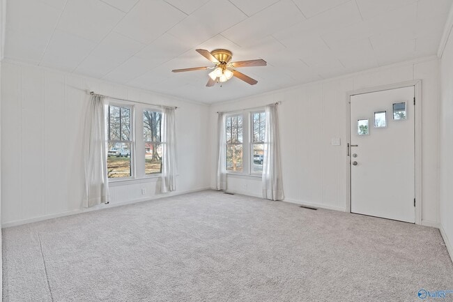 Building Photo - 2909 6th Ave SW