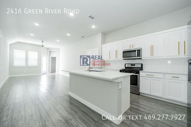 Foto del edificio - 2416 Green River Rd