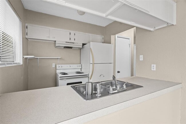 Building Photo - 2809 Parker Ln