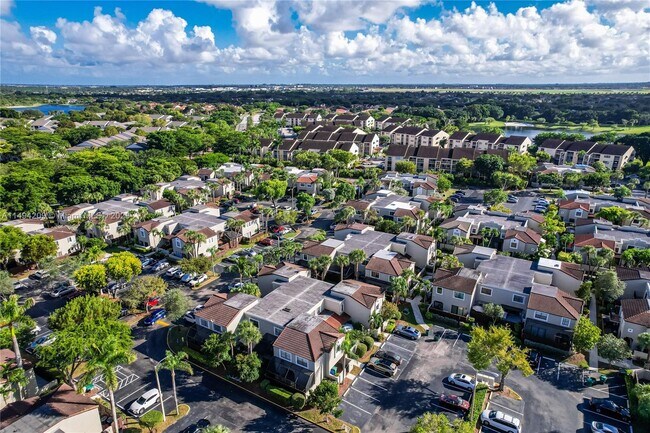 Foto del edificio - 10410 SW 153rd Ct