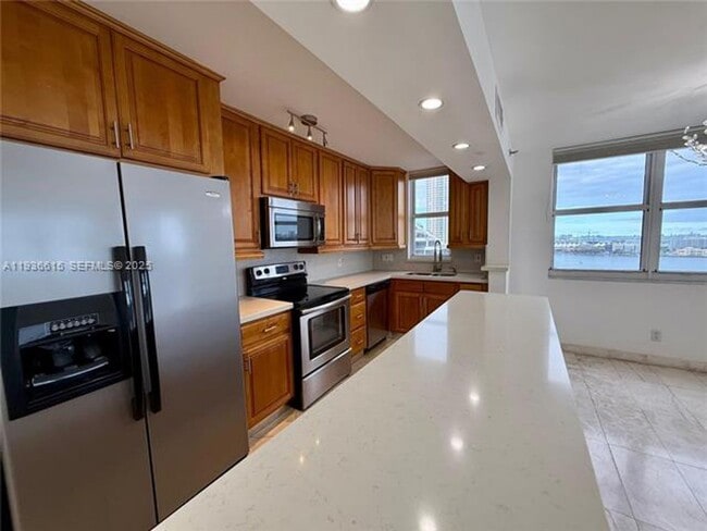 Foto del edificio - 770 Claughton Island Dr