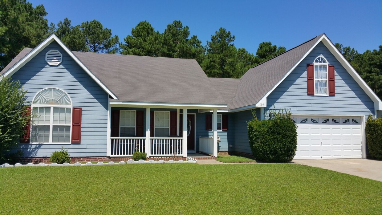 105 Hollow Ln, Raeford, NC 28376 House Rental in Raeford, NC