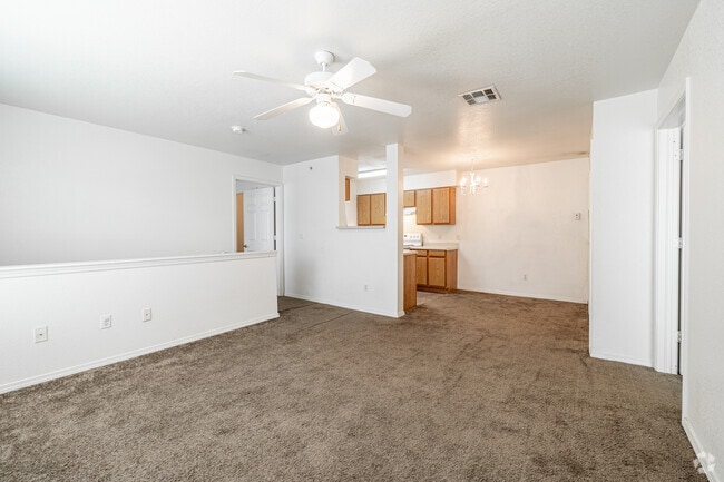 2BR, 2BA - 904SF - Living Room - Timber Ridge Apartments