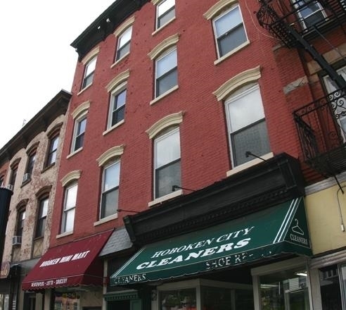 Foto principal - 532 Washington St