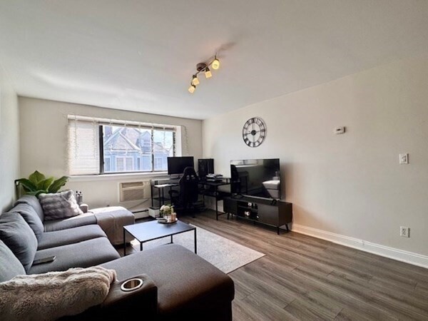 Photo - 44 Lafayette Ave (Chelsea, MA)