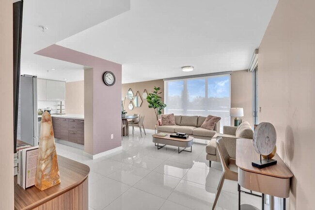 Foto del edificio - 9901 E Bay Harbor Dr
