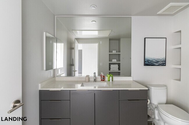 Building Photo - 2060 Experience Ave