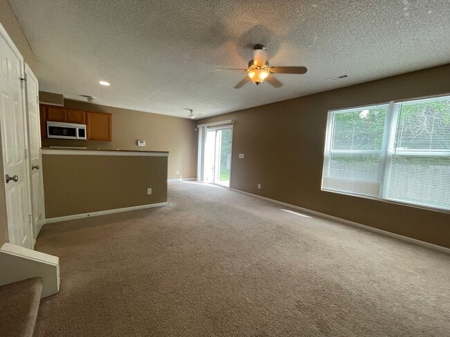 Foto del edificio - 2608 Deerfield Blvd