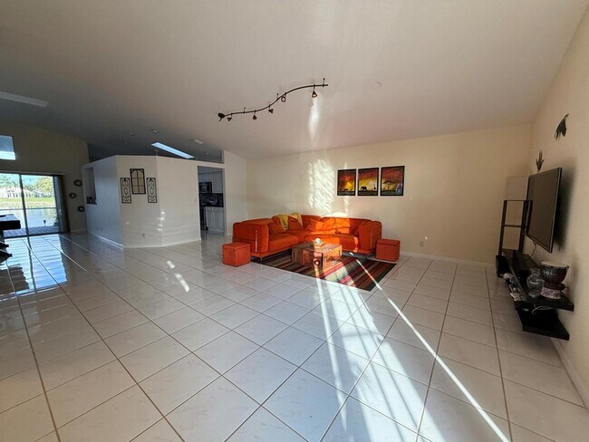 Foto del edificio - 7759 Great Glen Cir