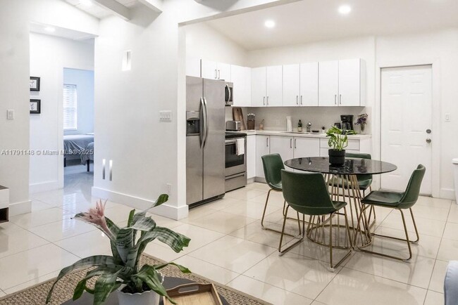 Foto del edificio - 26 NE 70th St