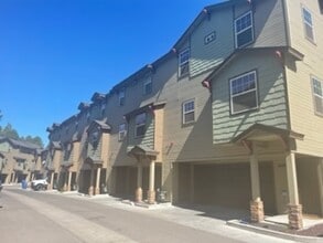 Building Photo - 2554 W Cripple Creek Dr