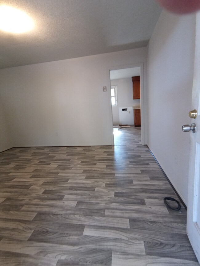 Building Photo - 127 Knowlandwood Cir