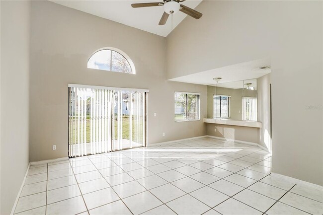 Building Photo - 155 Sandalwood Dr