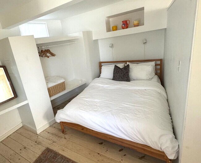 Building Photo - 15 Wayburn Rd