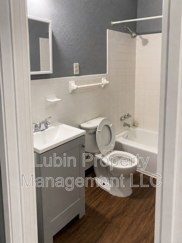 Building Photo - 2839 Coach Dr
