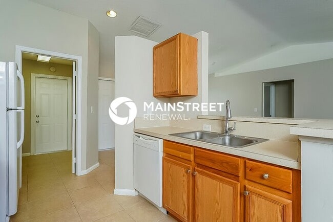 Foto del edificio - 3 Bedroom Pet-Friendly Home in Port St. Lucie, FL with Main Street Renewal