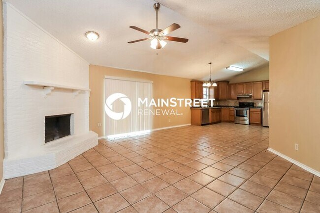 Foto del edificio - 3 Bedroom Pet-Friendly Home in Fort Worth, TX with Main Street Renewal