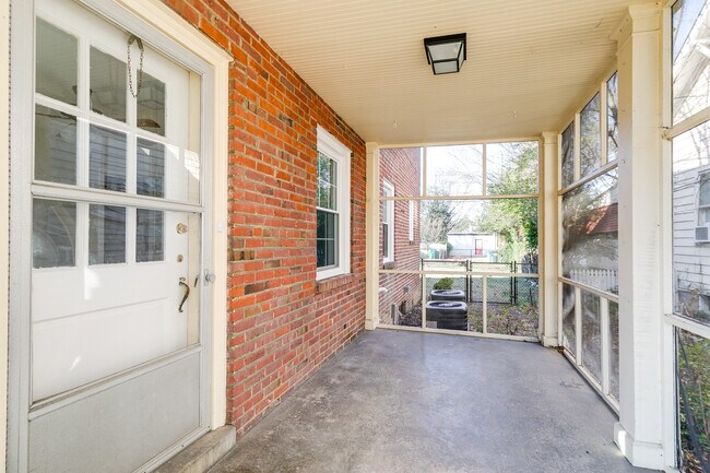 Building Photo - 3856 Brook Rd