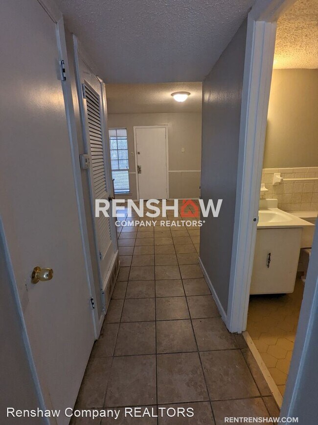 Building Photo - 2 br, 1.5 bath House - 3769 White Birch Dr