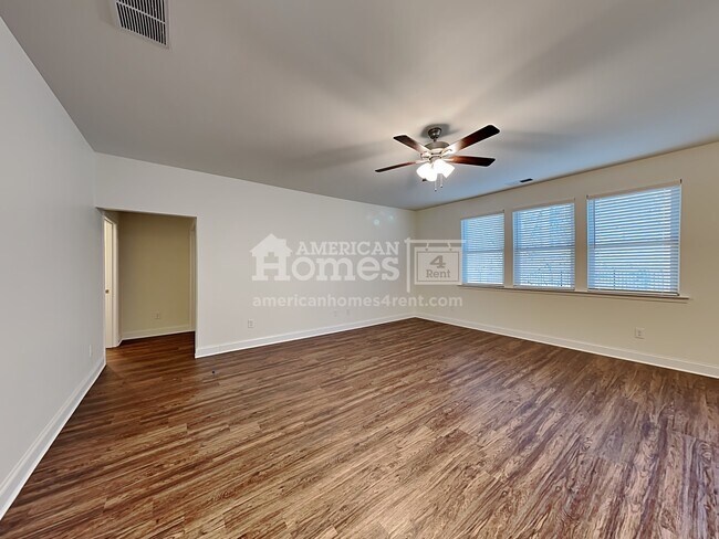 Foto del edificio - 1240 Ashlyn Court