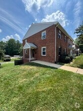 Building Photo - 6013 Newington Dr