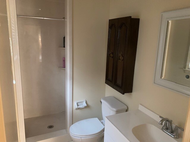 Foto del edificio - 3898 Laurelhill Ln