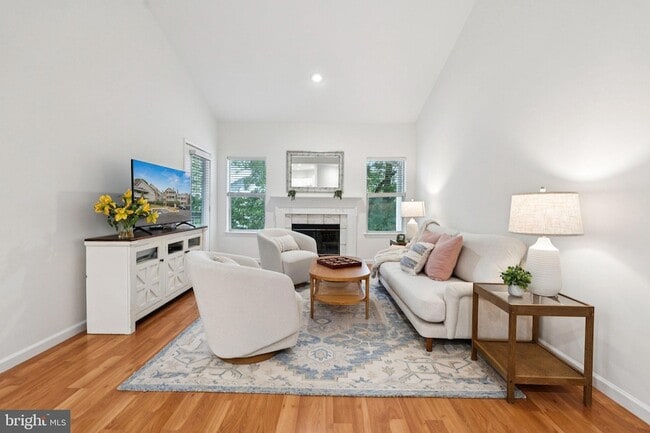 Photo - 13085 Autumn Woods Way Apartment