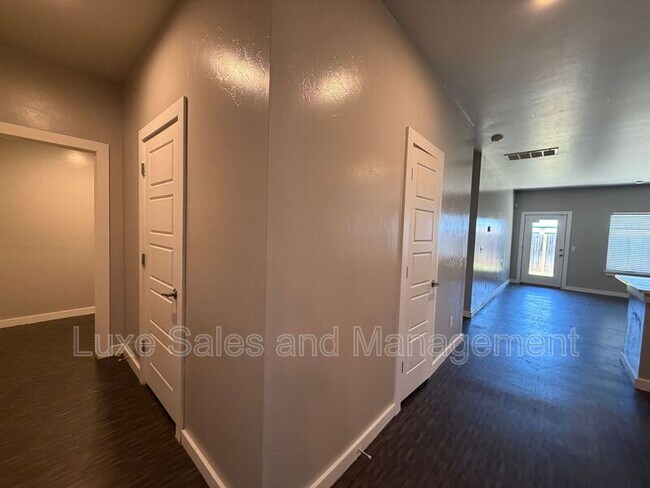 Building Photo - 613 NW 176th St