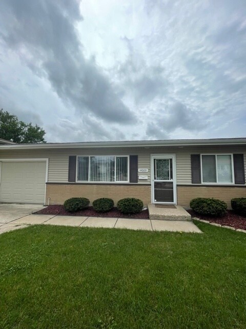Foto principal - 14600 Ash St