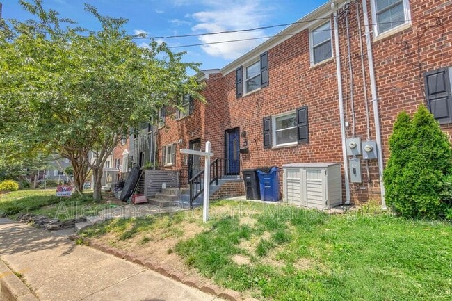 Building Photo - 46 Ancell St