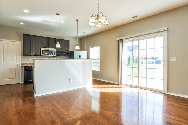 Foto del edificio - 547 Kerriann Ln