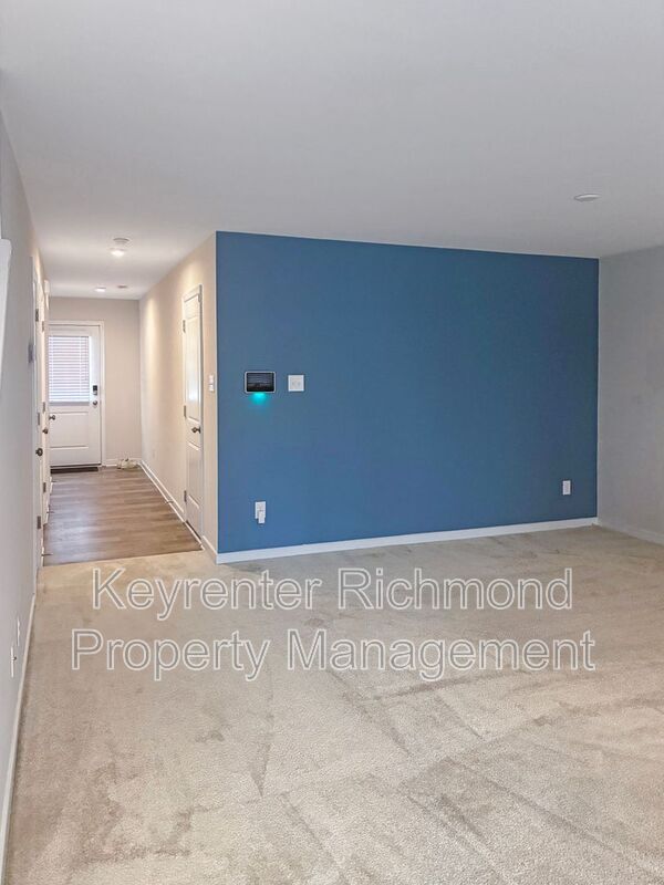 Foto del edificio - 3396 Dewsberry Ln