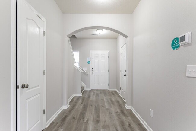 Building Photo - 1128 Aprilia Ln