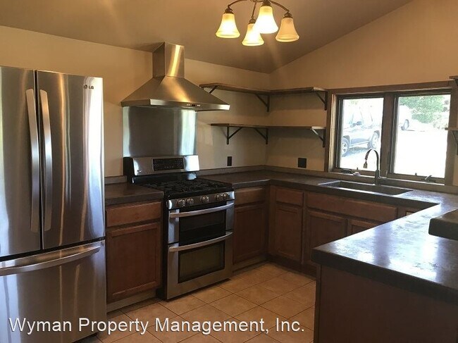 Building Photo - 2 br, 1.5 bath House - 139 Heun Lane