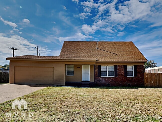 Building Photo - 1713 Homedale Ave