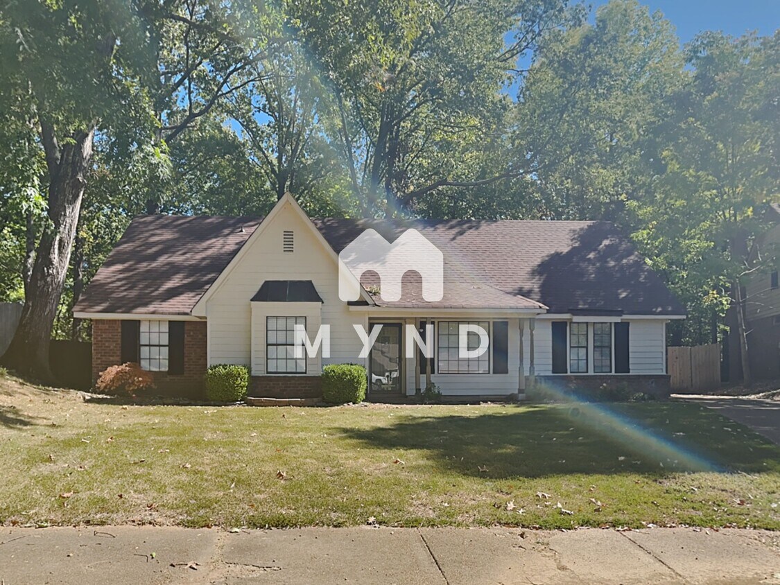 Primary Photo - 484 Bedlington Dr
